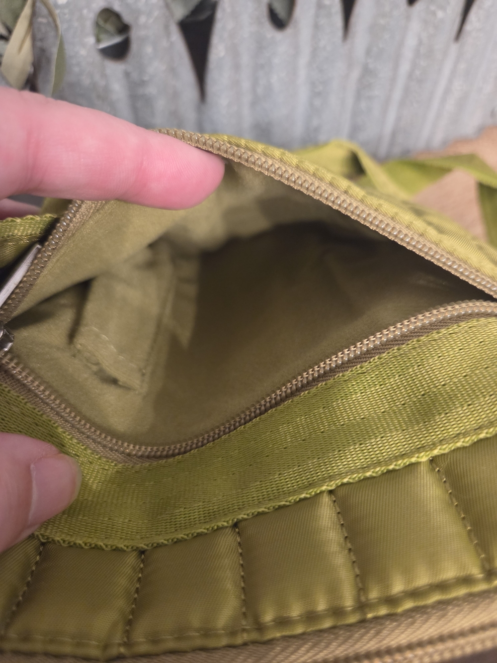 Lug Olive Green Quilted Crossbody Bag - Picture 8 of 9